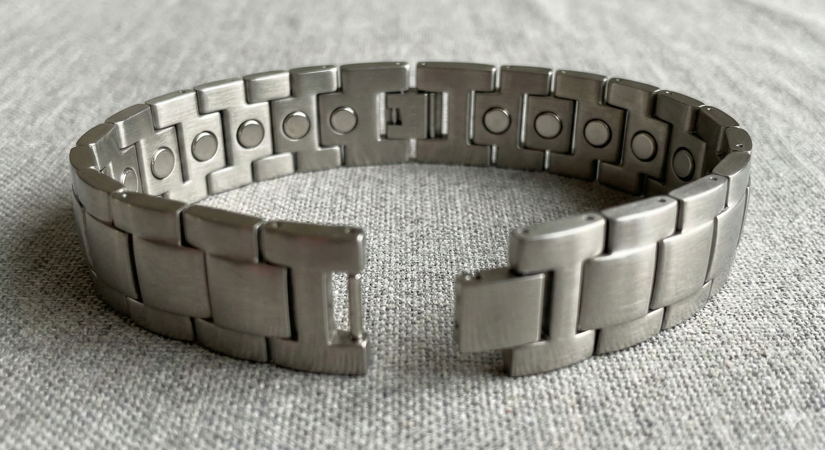 How Magnetic Bracelets Work: A Complete Beginner's Guide